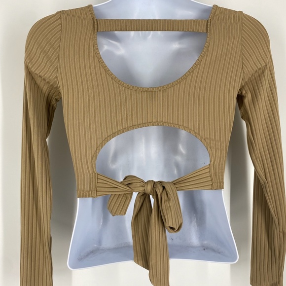 Forever 21 Tan Ribbed Long Sleeve Open-Back Crop Top – Size S - Picture 2 of 4